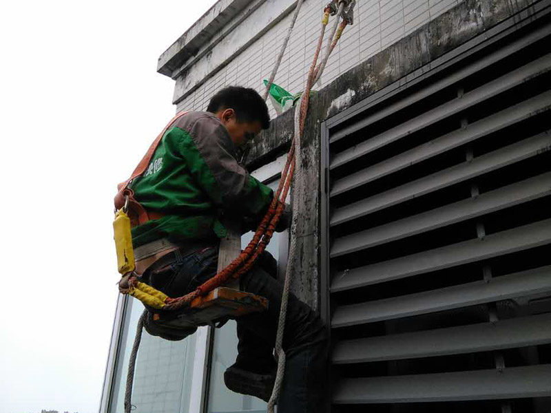 窗臺防水堵漏方法科普，接縫處理到位防